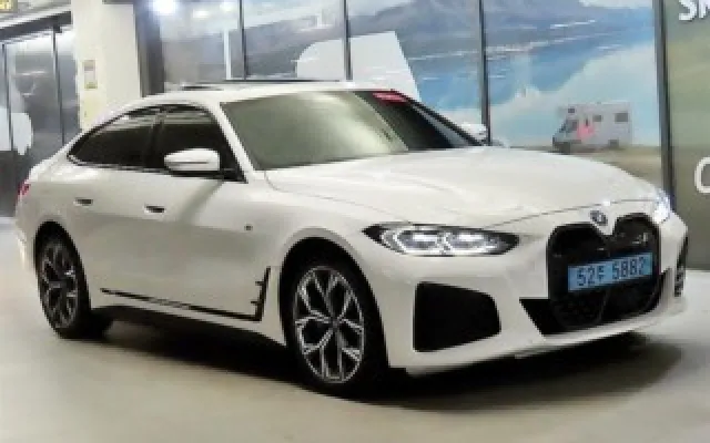 인천중고차취등록세 i4 eDrive 40 매물 사진 11 - 2022/08 43,891km