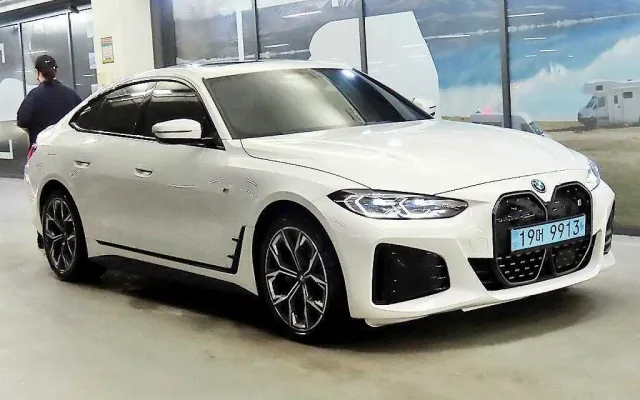 인천중고차취등록세 i4 eDrive 40 매물 사진 5 - 2023/06 37,277km