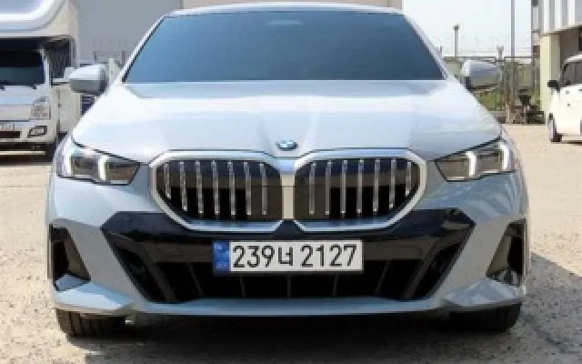 인천중고차취등록세 5시리즈 (G60) 530i xDrive 매물 사진 11 - 2024/10 9,663km